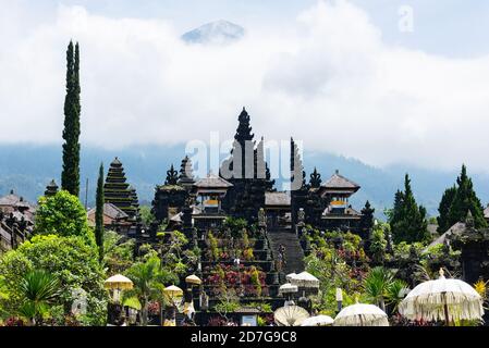 Besakih Tempel befindet sich in Karangasem Regency. Es ist Mutter des Hindu-Tempels. Heilig und voll mit gott atmosfer. Stockfoto