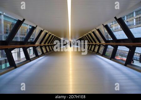 Adams Plaza Bridge, Crossrail Place, Canary Wharf London Stockfoto