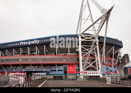 Cardiff, Wales, UK, September 14, 2016 : Fürstentum Stadium (Millennium Stadium) das Wahrzeichen der Welsh National Rugby Union und andere spor Stockfoto