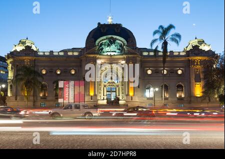 Santiago, Region Metropolitana, Chile - das Nationalmuseum der Schönen Künste im Viertel Bellas Artes in der Innenstadt von Santiago. Stockfoto