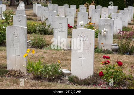 Second World war Graves in Anns Hill Cemetery, Gosport, Hampshire, England, Großbritannien Stockfoto