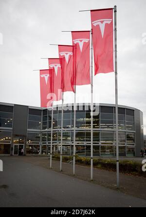 Hamburg, Deutschland. Oktober 2020. Außenansicht des neuen Tesla Service Centers. Quelle: Christian Charisius/dpa/Alamy Live News Stockfoto