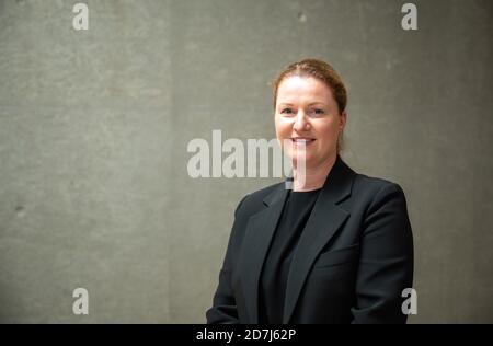 Stuttgart, Deutschland. Oktober 2020. Katja Schenke-Layland, Direktorin des Instituts für Naturwissenschaften und Medizin der Universität Tübingen. Quelle: Sebastian Gollnow/dpa/Alamy Live News Stockfoto