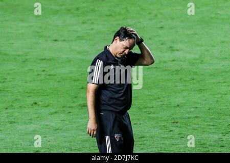 Sao Paulo, Brasilien. Oktober 2020. Fernando Diniz während eines Spiels zwischen São Paulo x Atletico Goianiense, ein Spiel gültig für den Campeonato Paulista 2020, im Morumbi Stadion. (Foto: Thiago Bernardes/Pacific Press/Sipa USA) Quelle: SIPA USA/Alamy Live News Stockfoto