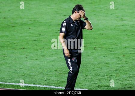 Sao Paulo, Brasilien. Oktober 2020. Fernando Diniz während eines Spiels zwischen São Paulo x Atletico Goianiense, ein Spiel gültig für den Campeonato Paulista 2020, im Morumbi Stadion. (Foto: Thiago Bernardes/Pacific Press/Sipa USA) Quelle: SIPA USA/Alamy Live News Stockfoto