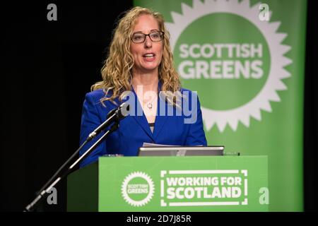 Edinburgh, Schottland, Großbritannien. Oktober 2020. Im Bild: Die Co-Vorsitzende der Scottish Green Party, Lorna Slater, enthüllt die Vorschläge der Partei für einen New Deal für Schottlands Arbeiter, bevor die Konferenz der Scottish Green Party an diesem Wochenende stattfindet. Quelle: Colin Fisher/Alamy Live News Stockfoto