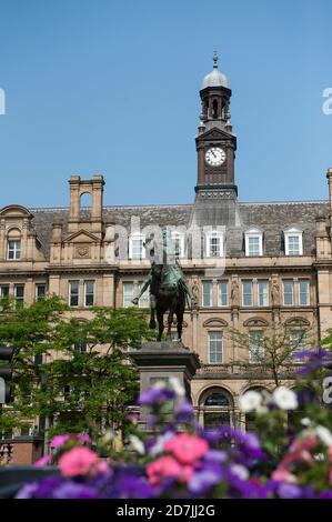 Die Reiterstatue des Schwarzen Prinzen in City Square, Leeds, West Yorkshire, England. Stockfoto