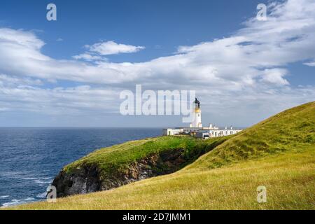Großbritannien, Schottland, Wolken über dem Tiumpan Head Lighthouse Stockfoto