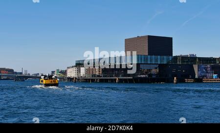 Kopenhagen, Dänemark - 04/29/2019: Blick auf das Königlich Dänische Schauspielhaus (Skuespilhuset), Theatergebäude des Königlich Dänischen Theaters. Stockfoto