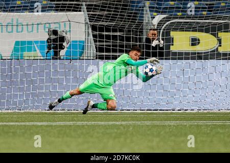 VELSEN-ZUID , 23-10-2020 , Rabobank IJmond Stadion , Niederländischer Fußball , Keuken Kampioen Divisie , Saison 2020 / 2021. Telstar-Torwart Jasper Schendelaar im Spiel Telstar gegen Helmond Sport Stockfoto