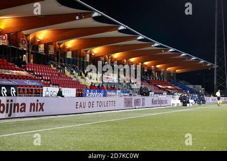 VELSEN-ZUID , 23-10-2020 , Rabobank IJmond Stadion , Niederländischer Fußball , Keuken Kampioen Divisie , Saison 2020 / 2021. Hauptstand während des Spiels Telstar gegen Helmond Sport Stockfoto