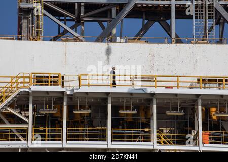 Kanuni Bohrschiff ist in Haydarpasa Hafen in Istanbul, Türkei am 23. Oktober 2020. Kanuni ist ein Ultra-Tiefwasserbohrer der sechsten Generation mit Türkei-Kennzeichnung Stockfoto