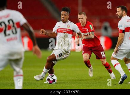 Stuttgart, Deutschland. 23. Okt, 2020. firo: 23.10.2020, Fußball, 1. Bundesliga, Saison 2020/2021, 5. Spieltag, VFB Stuttgart - FC Köln, Daniel Didavi, VFB Stuttgart, VFB, Stuttgart, ganze Figur, Nutzung weltweit Credit: dpa/Alamy Live News Stockfoto