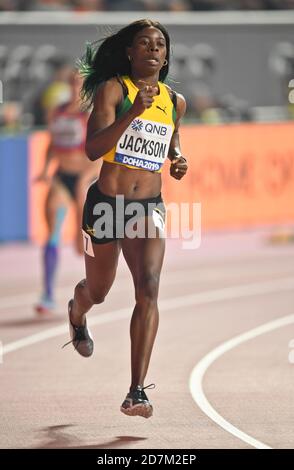 Shericka Jackson (Jamaika). 400 Meter Frauen Halbfinale. IAAF Leichtathletik-Weltmeisterschaften, Doha 2019 Stockfoto