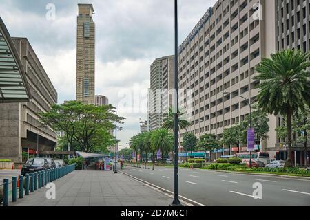 Manila, Philippinen - 02. Feb 2020: Straßen von Makati Stadt während des Tages. Stockfoto