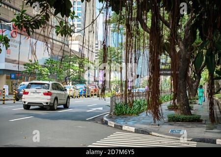 Manila, Philippinen - 02. Feb 2020: Straßen von Makati Stadt während des Tages. Stockfoto