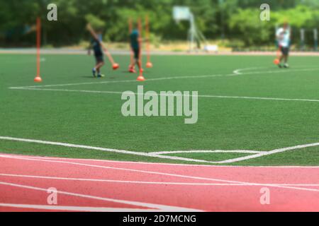 Fußball oder Fußballfeld mit weißer Linie Stockfoto