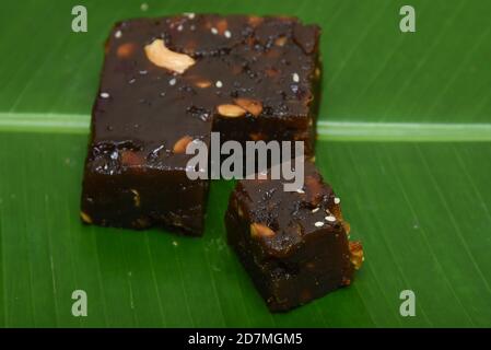 Kerala Tee Zeit Snacks, gebrannte Snacks für Onam Festival. Hausgemachte traditionelle Kerala Snacks. Stockfoto