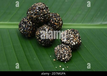 Kerala Tee Zeit Snacks, gebrannte Snacks für Onam Festival. Hausgemachte traditionelle Kerala Snacks. Stockfoto