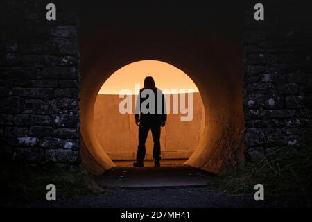 CAT CAIRN: THE KIELDER SKYSPACE - JAMES TURRELL 2000, Kielder Forest, Northumberland, England, UK Stockfoto