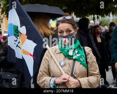 Breslau, Polen, 23. oktober 2020 - Protest von Frauen in der polnischen Stadt Breslau, weil Polens Obergericht ein Gesetz über das Verbot von Abtreibungen regiert. Stockfoto