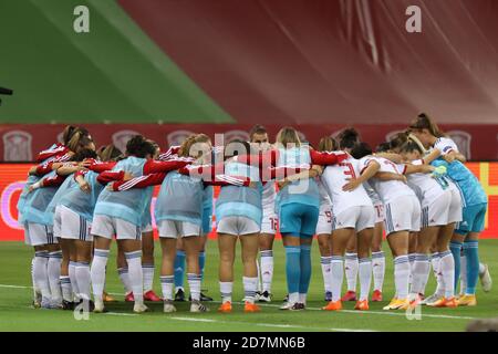 Sevilla, Spanien. Oktober 2020. Spanische Spieler vor dem UEFA Women's EURO 2022 Qualifier Match zwischen Spanien Frauen und Tschechische Republik Frauen im Estadio de La Cartuja am 23. Oktober 2020 in Sevilla, Spanien Credit: DAX Images/Alamy Live News Stockfoto