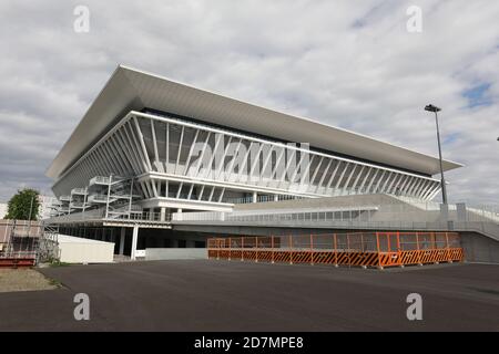 Tokio. Okt. 2020. Das Foto vom 24. Oktober 2020 zeigt eine Außenansicht des Tokyo Aquatics Center in Tokio, Japan. Das Tokyo Aquatics Center wird für die Olympischen und Paralympischen Schwimmspiele in Tokio genutzt. Die Zeremonie, die im März dieses Jahres stattfinden sollte, wurde aufgrund des COVID-19 verschoben. Quelle: Du Xiaoyi/Xinhua/Alamy Live News Stockfoto