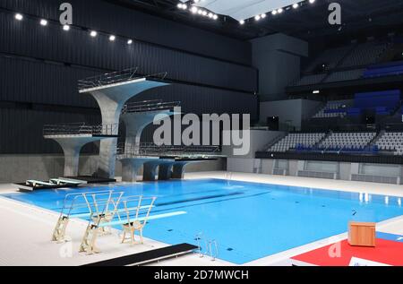 Tokio, Japan. Okt. 2020. Dieses Bild zeigt einen Tauchpool bei der Eröffnungsfeier des Tokyo Aquatics Center für den Veranstaltungsort der Olympischen Spiele und Paralympics in Tokio Schwimmen, künstlerisches Schwimmen und Tauchen am Samstag, 24. Oktober 2020. Die japanische Schwimmerin Rikako Ikee, die von Leukämie geborgen wurde, zeigte ihr Demonstrationsschwimmen. Quelle: Yoshio Tsunoda/AFLO/Alamy Live News Stockfoto