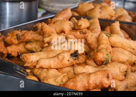 Kerala Tee Zeit Snacks, gebrannte Snacks für Onam Festival. Hausgemachte traditionelle Kerala Snacks. Stockfoto