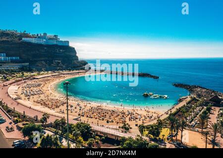 Luftaufnahme des Strandes von Amadores auf der Insel Gran Canaria In Spanien Stockfoto