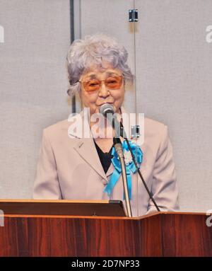 Tokio, Japan. Okt. 2020. Sakie Yokota, Mutter von Megumi Yokota, die von Nordkorea entführt wurde, spricht während der Kundgebung der Familien der Opfer, die von Nordkorea entführt wurden, in Tokio, Japan am Samstag, 24. Oktober 2020. Foto von Keizo Mori/UPI Kredit: UPI/Alamy Live News Stockfoto