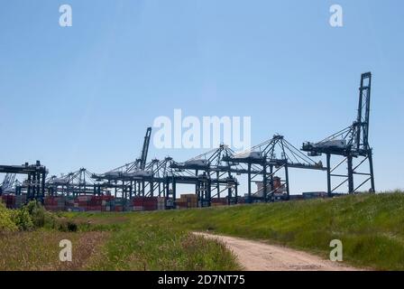 Der Hafen von Felixstowe ist der verkehrsreichste Containerterminal in Großbritannien Stockfoto