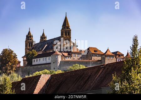 Die Comburg bei Schwäbisch Hall ist ein prächtiges Beispiel dafür Ein ehemaliges Benediktinerkloster Stockfoto