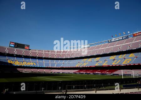 Barcelona, Spanien. Okt. 2020. Camp Nou Stadion vor dem Ligaspiel zwischen FC Barcelona und Real Madrid am 24 2020. Oktober in Barcelona, Spanien. Bild: Dax Images/Alamy Live News Stockfoto