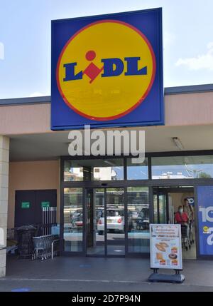 Lidl-Laden in Paphos, Zypern Stockfoto
