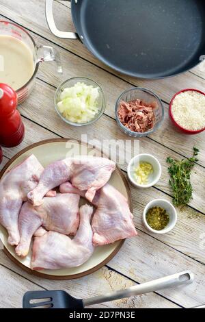 Gemessene und gewürfelte frische Zutaten bereit für die Zubereitung Gourmet Delicious Hausgemachte Eintöpfe für Familienessen Stockfoto