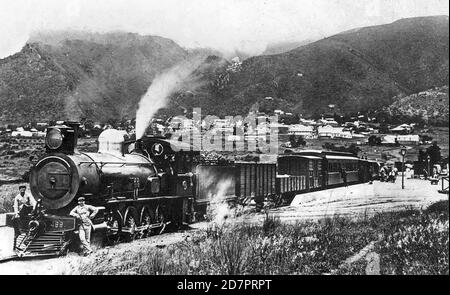 Südafrika Geschichte: CSAR Klasse 8-L2 468; später SAR Klasse 8B 1159 (4-8-0)Ort: Barberton Station ca. 1910 Stockfoto