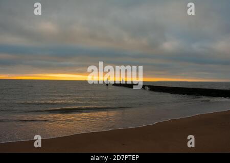 Sonnenaufgang vom Midland Beach Staten Island Stockfoto