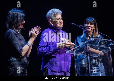 Pilar Bardem erhält ihren Preis vom 'Union de Actores' Award 2020 beim Teatro Circo Price in Madrid, Spanien.09. März 2020. (Oscar Gil/Alfa Images) Stockfoto