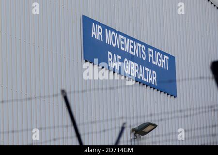 Gibraltar, Großbritannien, 3. Oktober 2018:- Schilder bei RAF Gibraltar. Gibraltar ist ein britisches Überseegebiet an der Südspitze Spaniens. Stockfoto