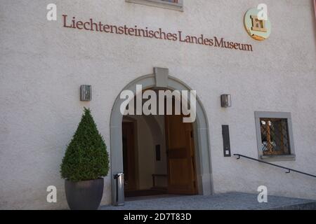 Vaduz, Liechtenstein, 16. August 2018:- der Eingang zum Liechtensteinischen Nationalmuseum im Zentrum von Vaduz Stockfoto