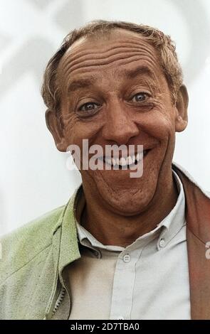 Dieter Hallervorden, deutscher Kabarettist, Komiker und Kan in Hamburg, Deutschland um 1980. Deutschen Kabarettisten, Komiker und Schauspieler Dieter Hallervorden in Hamburg, Deutschland um 1980. Stockfoto