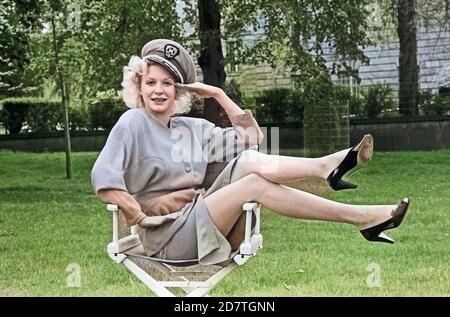 Sunnyi Melles, schweizerische Schauspielerin bei einem Fotoshoot, Deutschland 1980er Jahre. Schweizer Schauspielerin Sunnyi Melles während eines Fotoshootings, Deutschland 1980er Jahre. Stockfoto