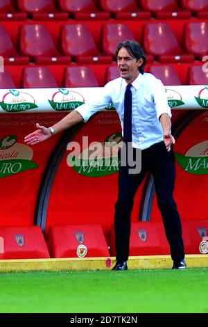 Benevento, Italien. Oktober 2020. Filippo Inzaghi (Trainer Benevento ) während Benevento Calcio vs SSC Napoli, Italienische Fußballserie EIN Spiel in benevento, Italien, Oktober 25 2020 Kredit: Unabhängige Fotoagentur/Alamy Live Nachrichten Stockfoto