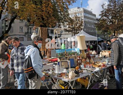 Gesundheit; Corona Virus; Covid-19; 2. Welle, Floemarket, Kanzlei zentrum, Nationen, Einwanderer, Händler, Völker; Öffentlichkeit, Lebensmittel, Handel, Verkauf, Sperrung, e Stockfoto