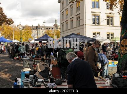 Zürich: Corona Virus Shopping auf dem Second Hand Markt im Kanzlei zentrum Stockfoto