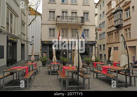 Schweiz/Zürich: Die 2. Corona Virus Welle hat die Restaurants, Gastronomie und Hotellerie hart getroffen Stockfoto