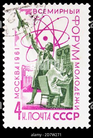 MOSKAU, RUSSLAND - 9. OKTOBER 2020: Briefmarke gedruckt in der Sowjetunion zeigt Wissenschaft und Technologie - zum Wohle der Menschheit!, World Youth Forum Stockfoto