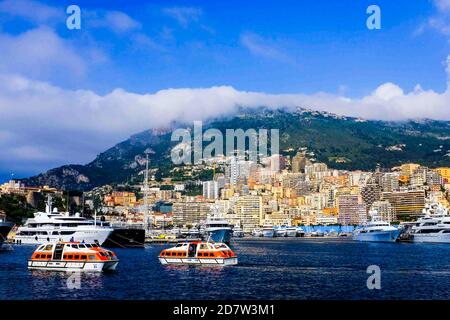 Port Hercule und La Condamine, vom Meer aus gesehen. Monaco Stockfoto
