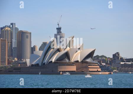 Sydney Opera House mit Qantas Jet-Start, NSW Stockfoto